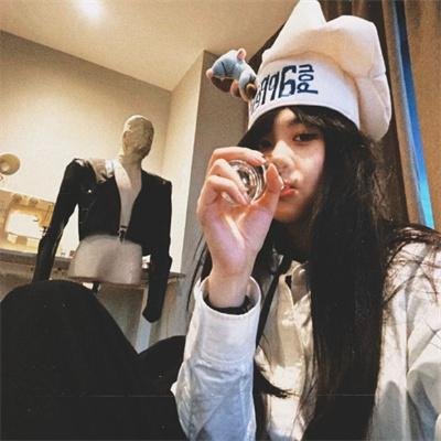 赤脚的基奉儿